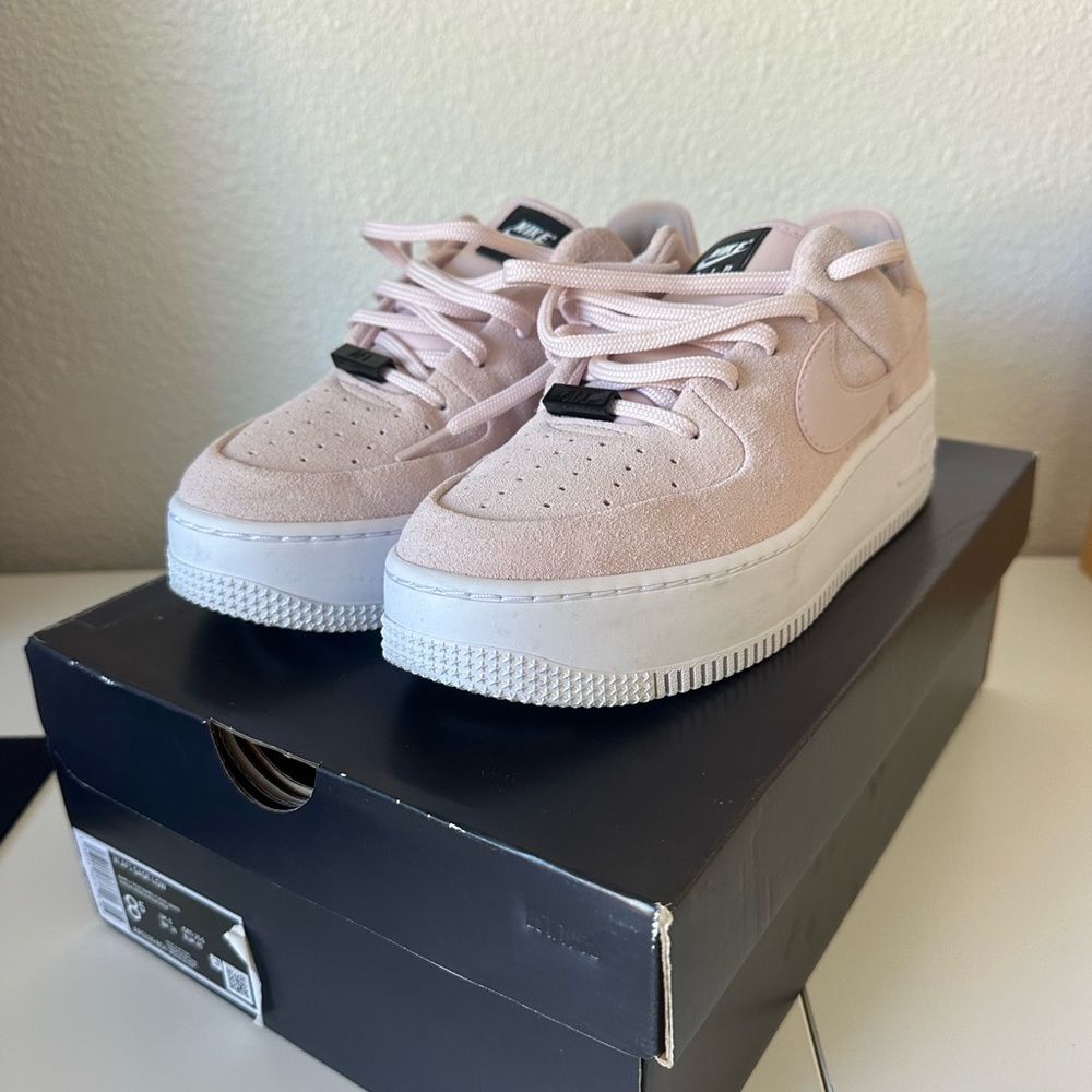 Nike Air Force 1 - Sage Low